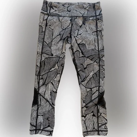 Lululemon Pace Rival Crop Dottie Tribe size 6 - Picture 2 of 4